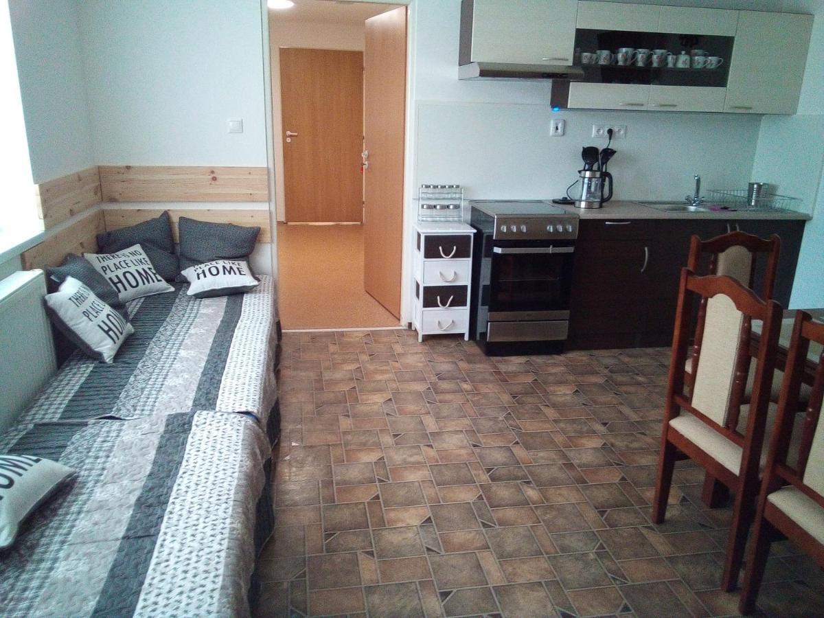 Ubytovanie Na Dedine Chocholna-Velcice Exterior foto